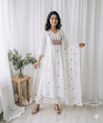 MULBLOOM WHITE FLORAL KURTI SET-2105