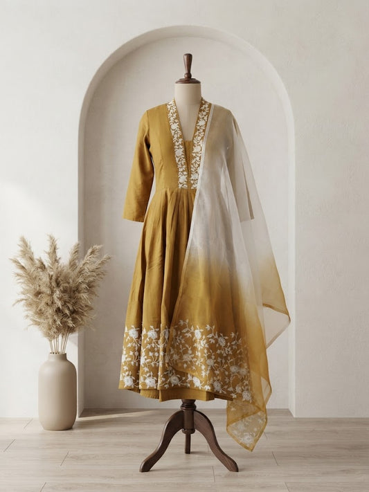GREEN SILK ETHNIC SUIT-2044