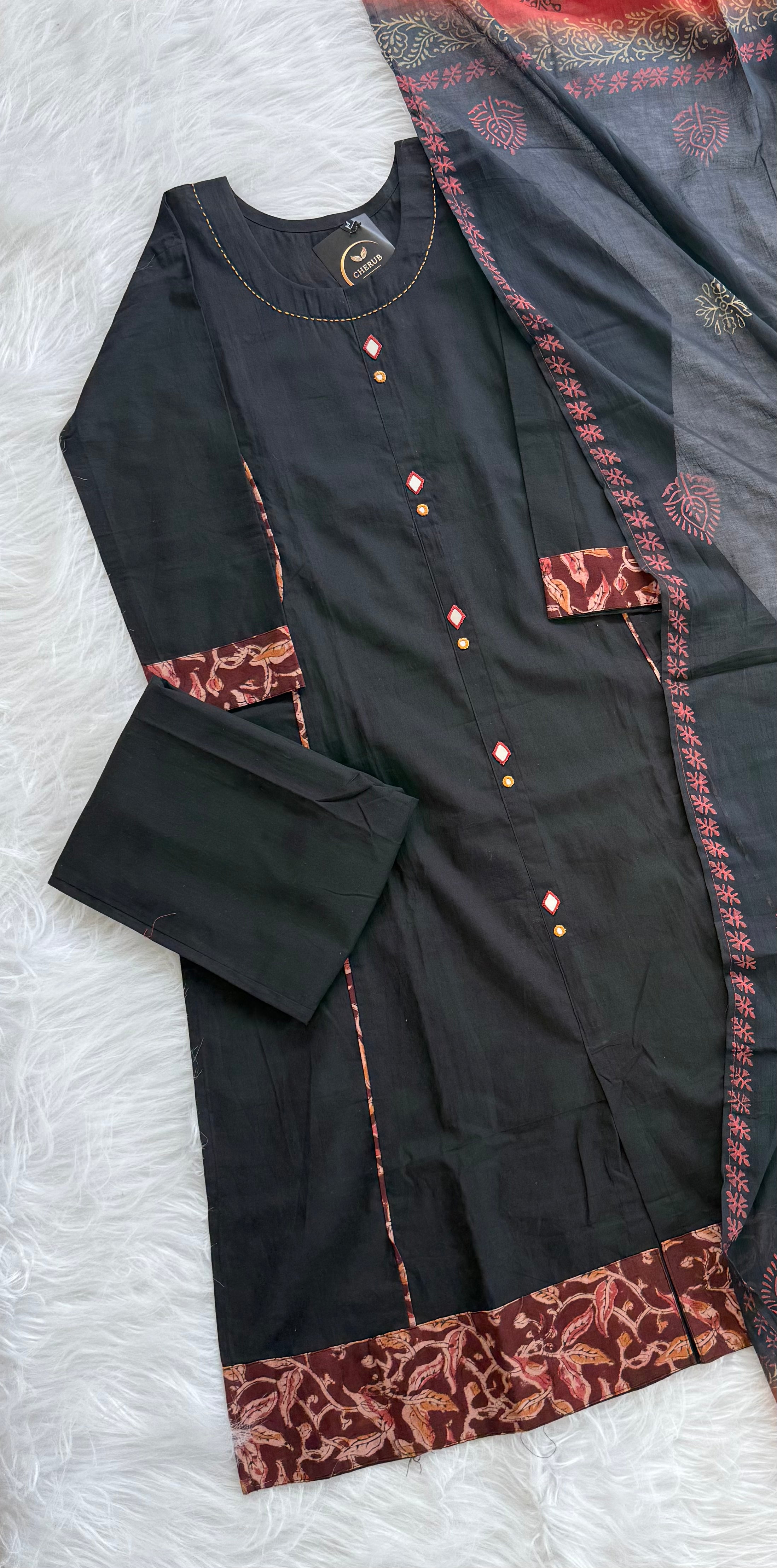 BLACK MYSTIQUE KURTI SET