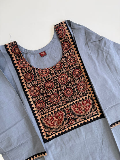 AJRAKH YOKE GREY KURTI-6091
