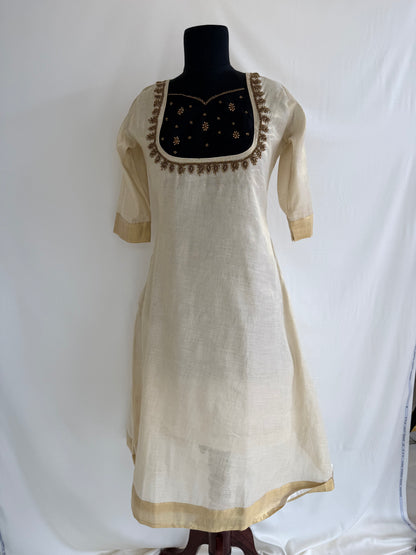 KASAVU PATCH YOKE KURTI-6008